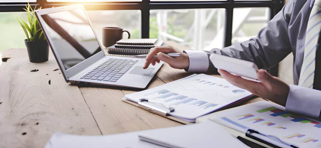 Business Financial Advisor